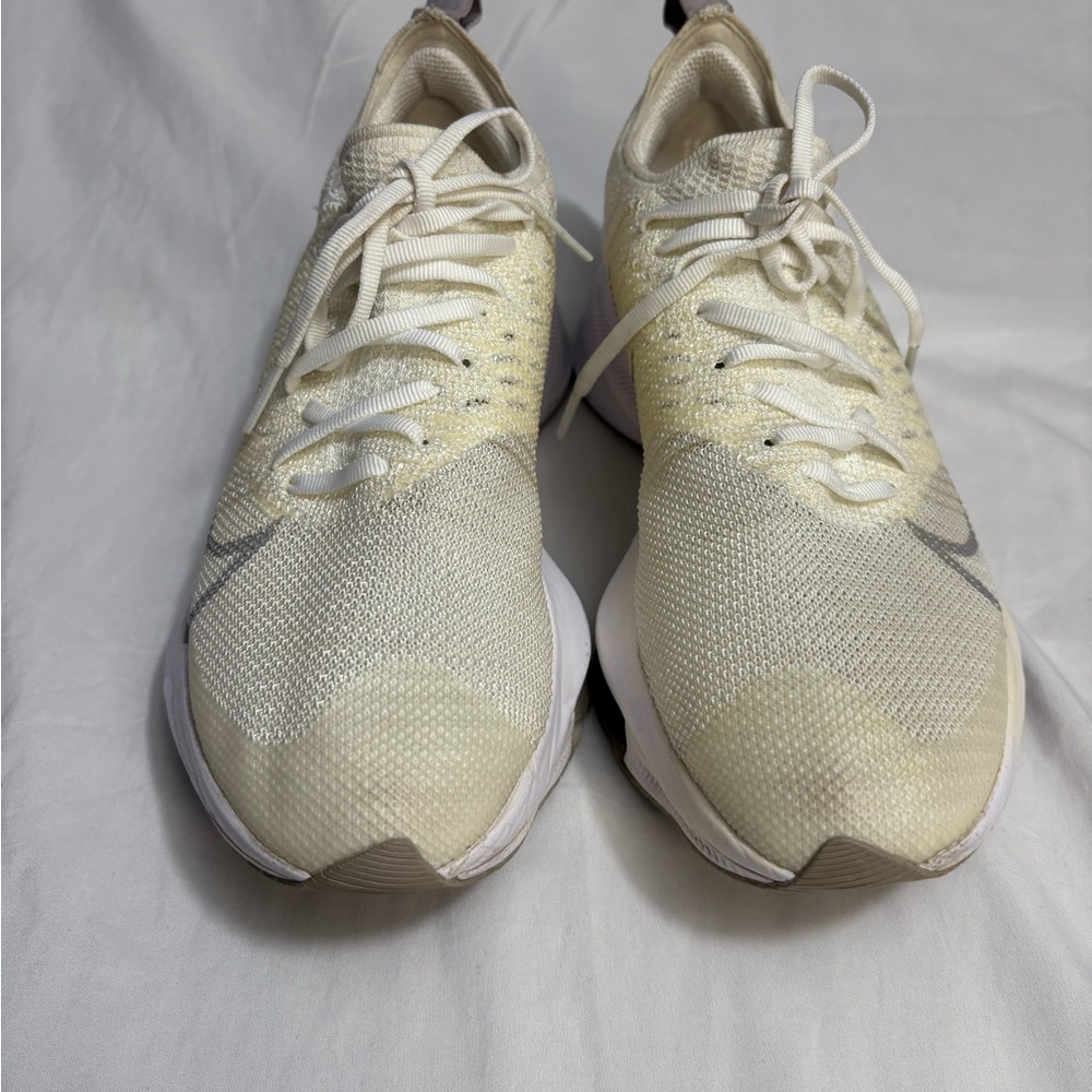 Nike Women Air Zoom Tempo Next% Flyknit Cream Atmosphere Grey SZ 8